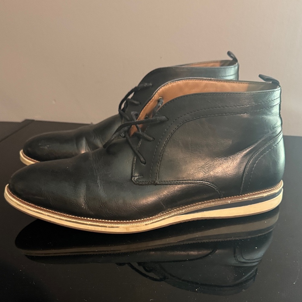 Elegant Black Leather Chukka Boots